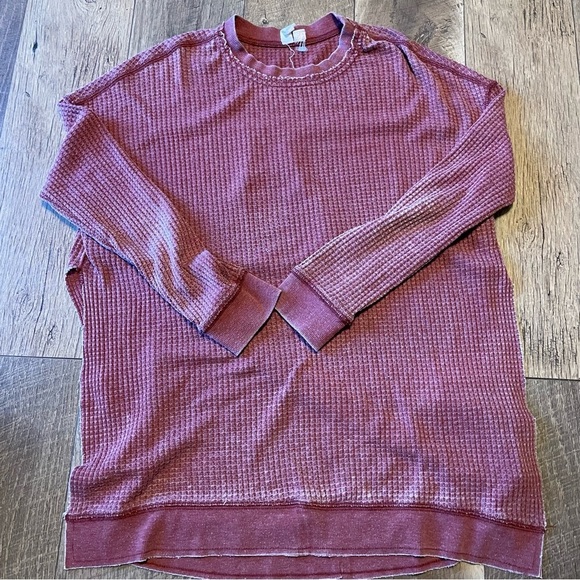 Red Comfy Waffle Knit Long Sleeve. F - Picture 1 of 3